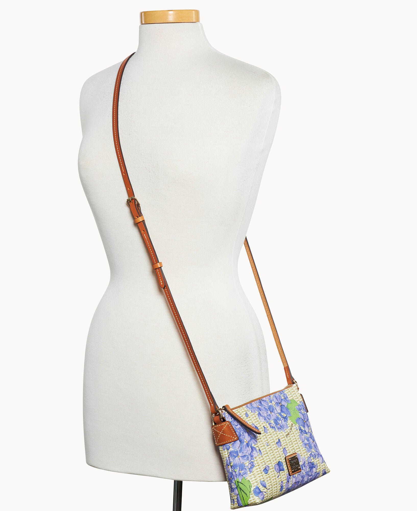 Hydrangea Basketweave Crossbody Pouchette - Image 8