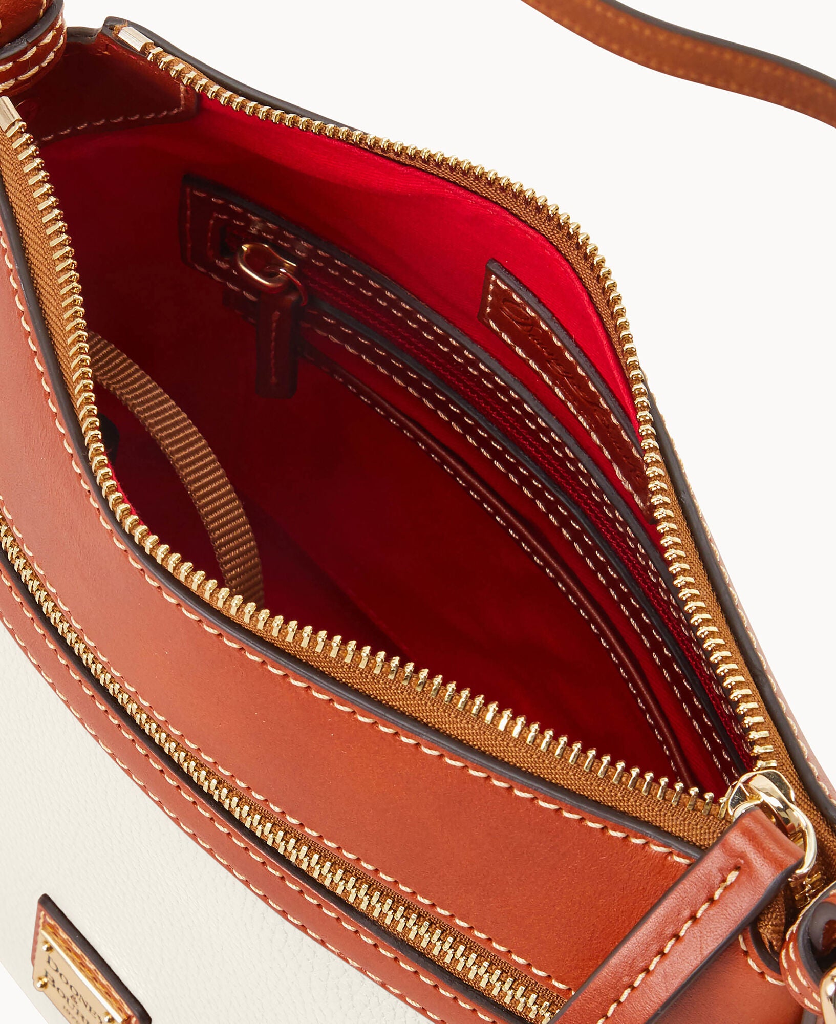 Pebble Grain Crossbody 25 - Image 21