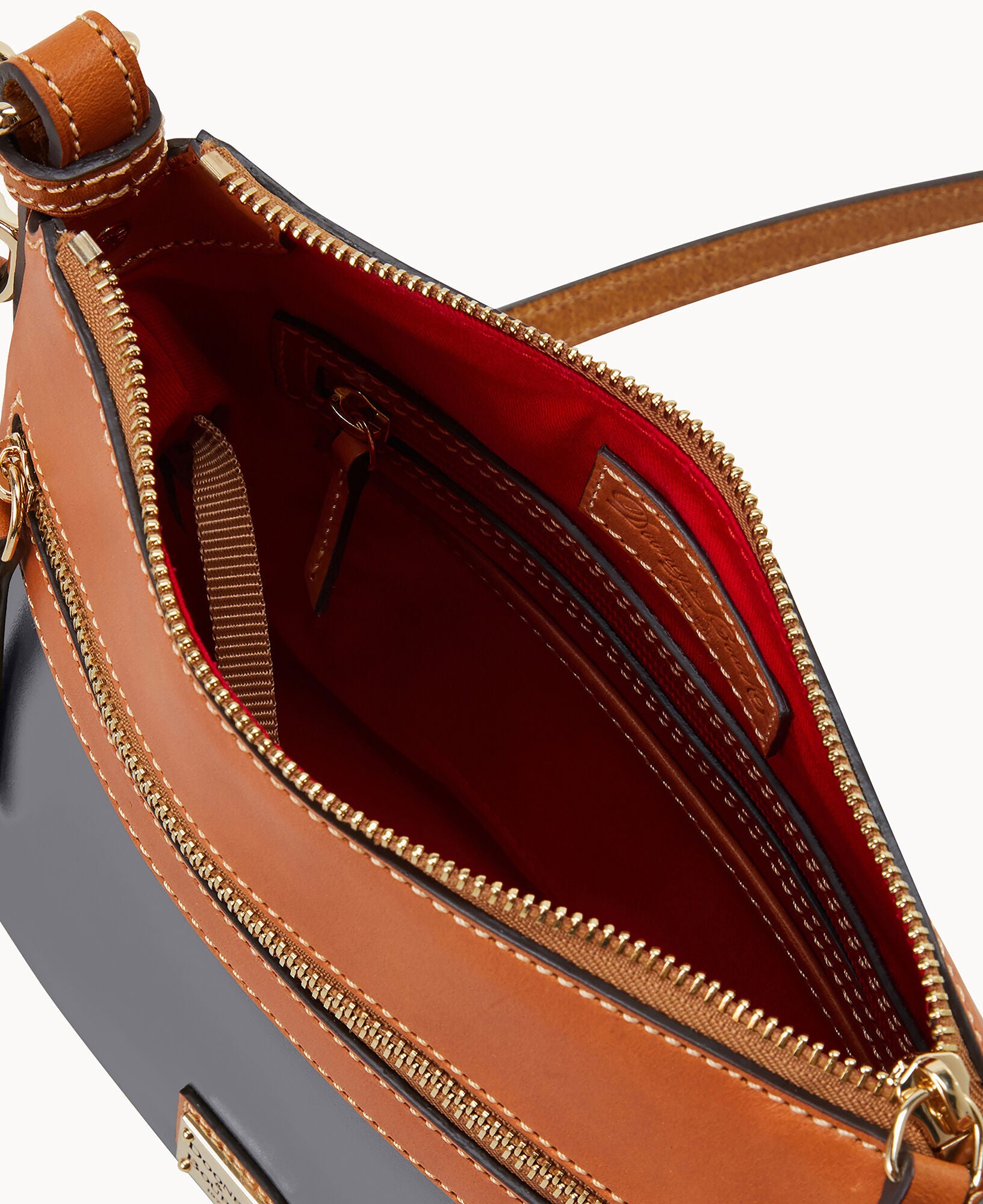 Wexford Leather Crossbody 25 - Image 3