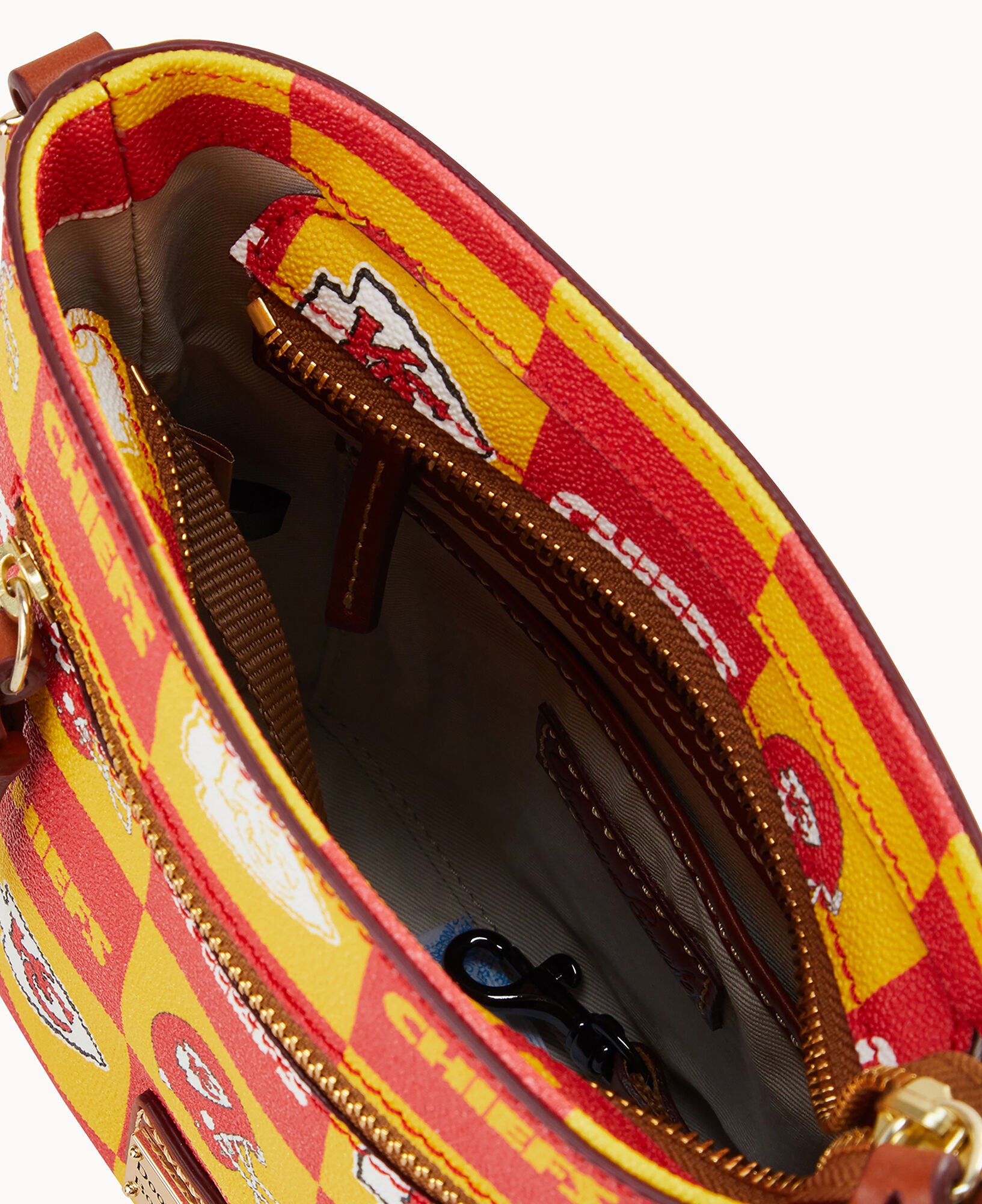 NFL Chiefs Small Zip Crossbody - Image 3