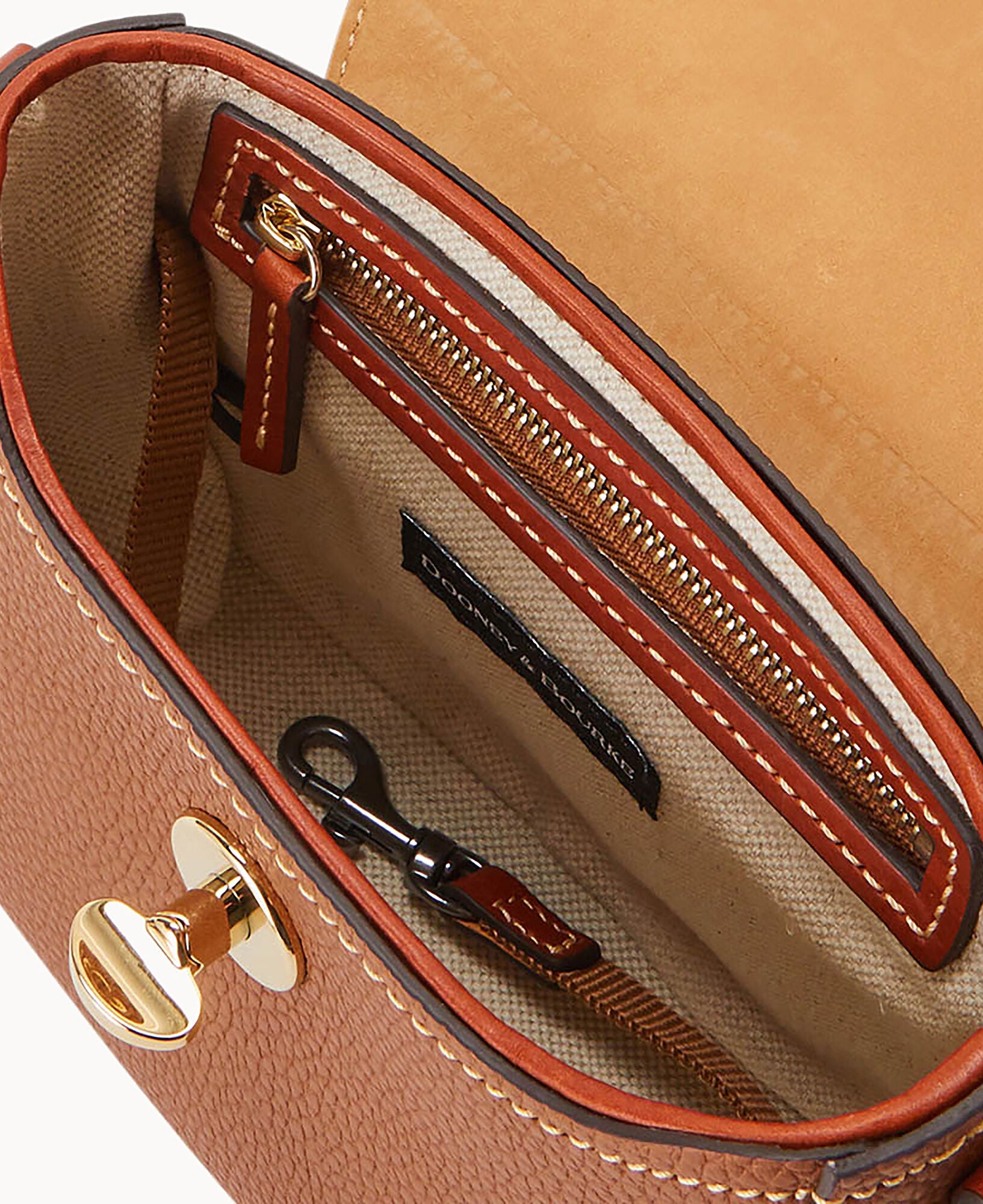 Pebble Turnlock Flap Saddle - Image 17