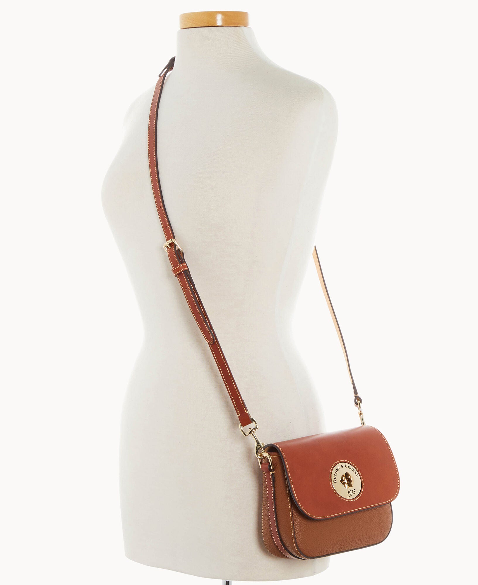Pebble Turnlock Flap Saddle - Image 19