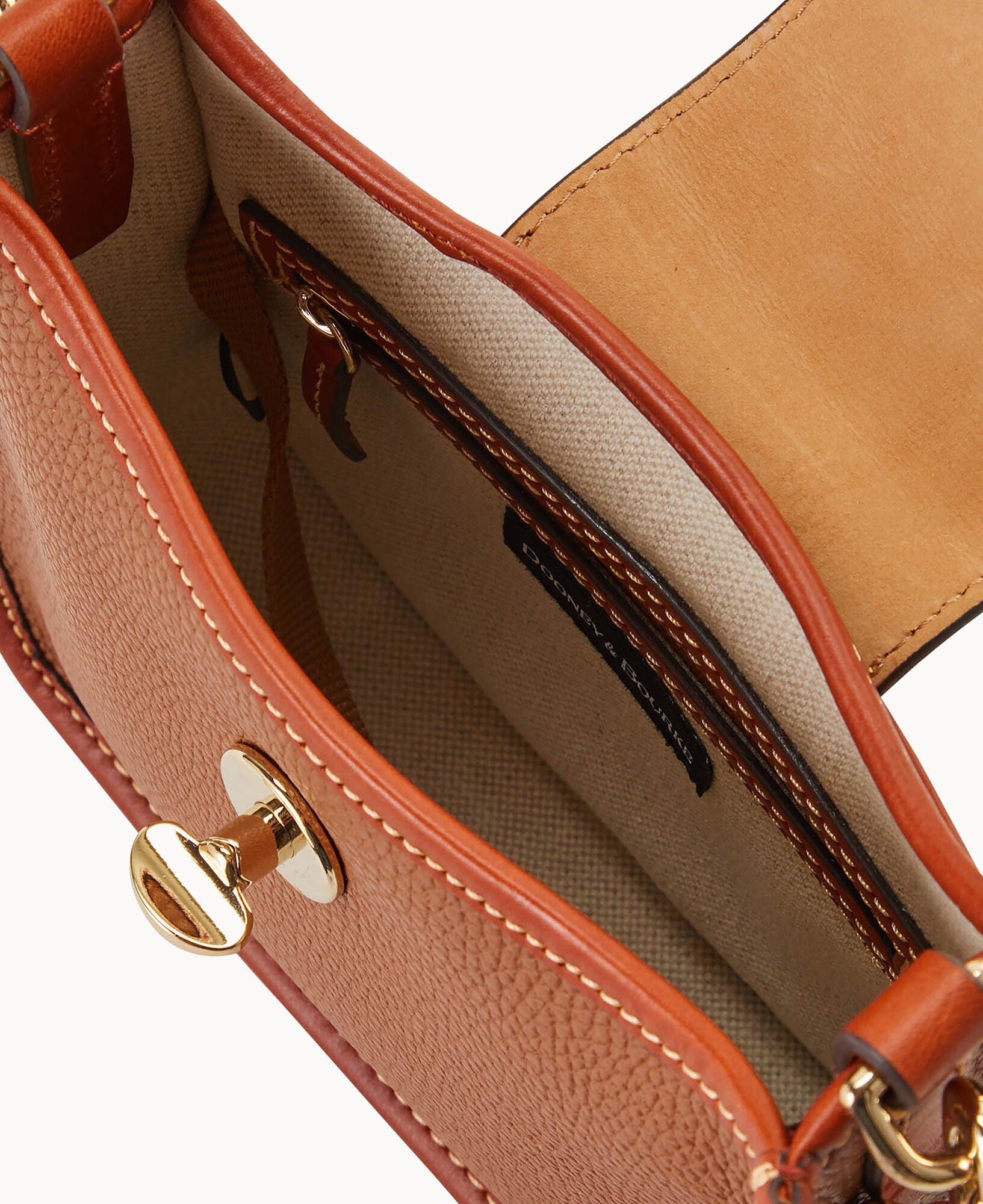 Pebble Turnlock Messenger 20 - Image 13