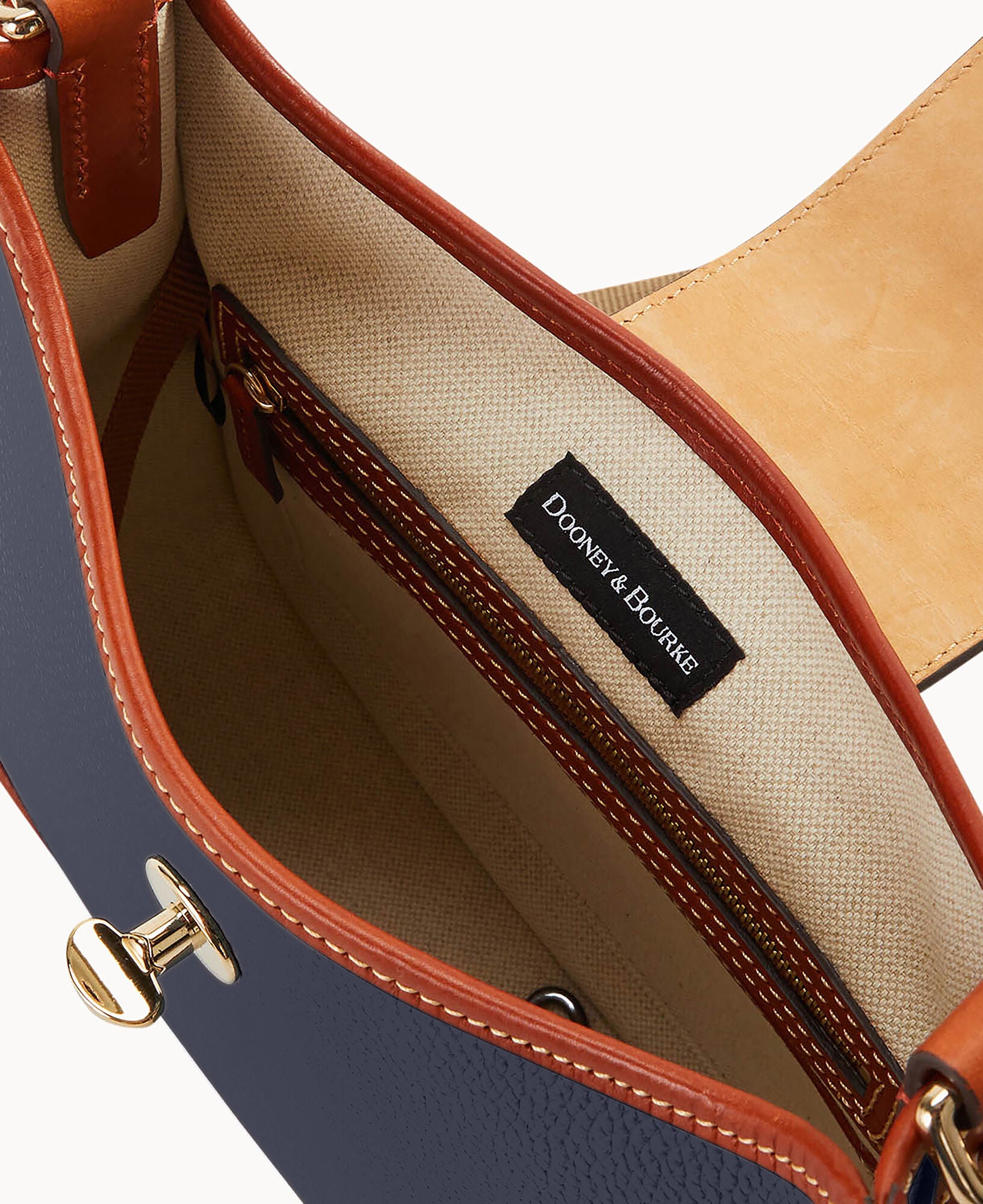Pebble Turnlock Messenger 28 - Image 28