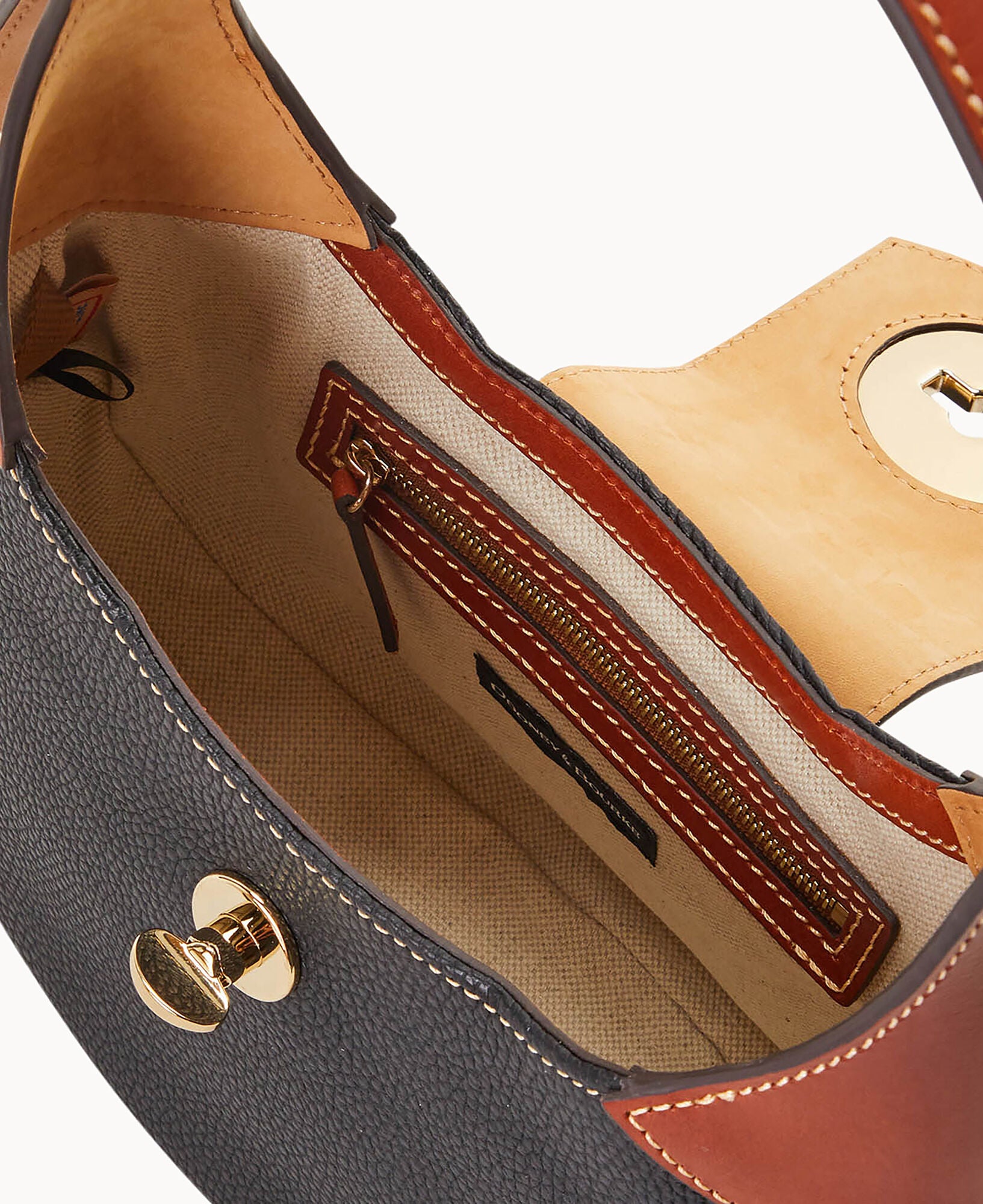 Pebble Turnlock Hobo 26 - Image 12