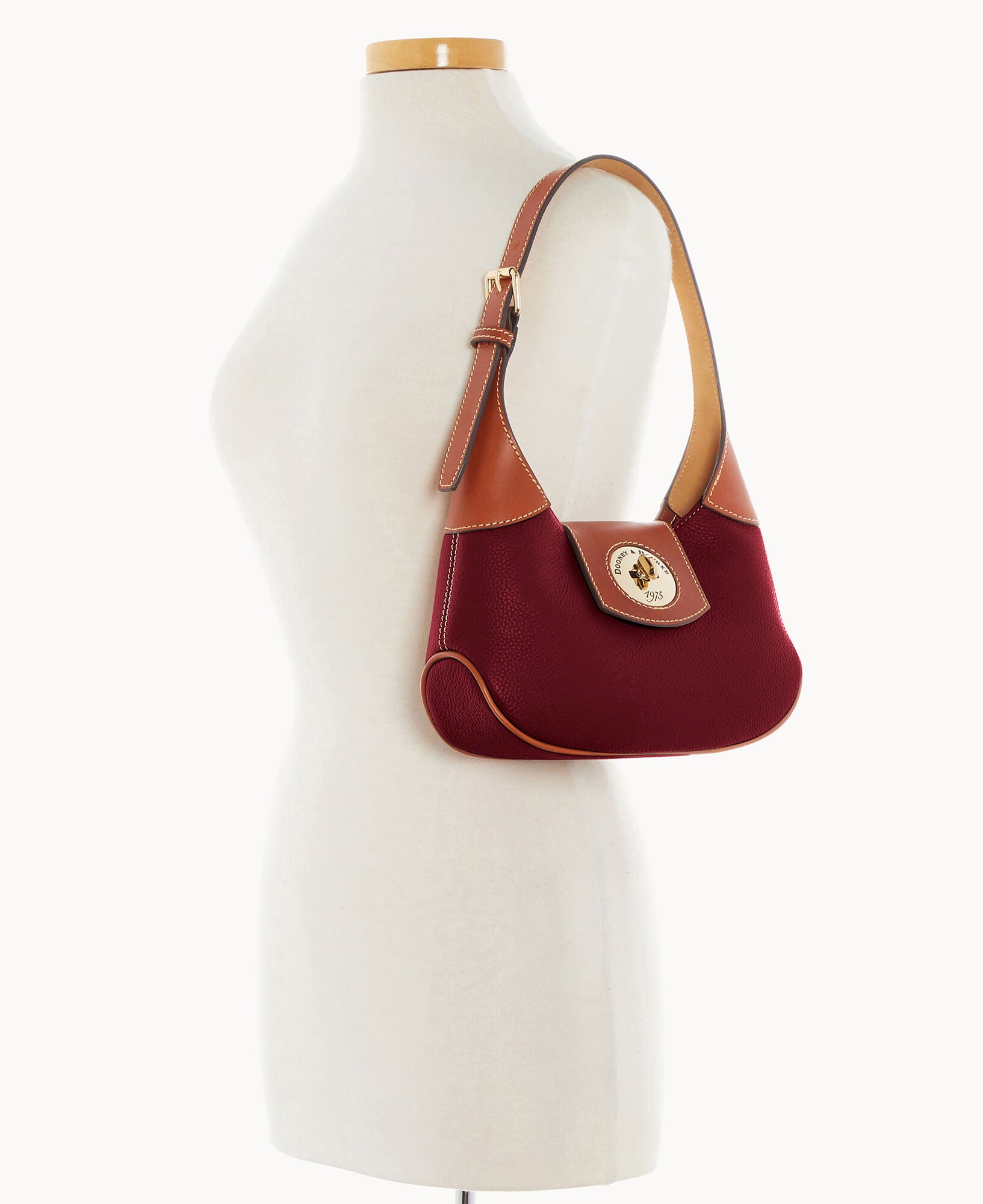 Pebble Turnlock Hobo 26 - Image 9