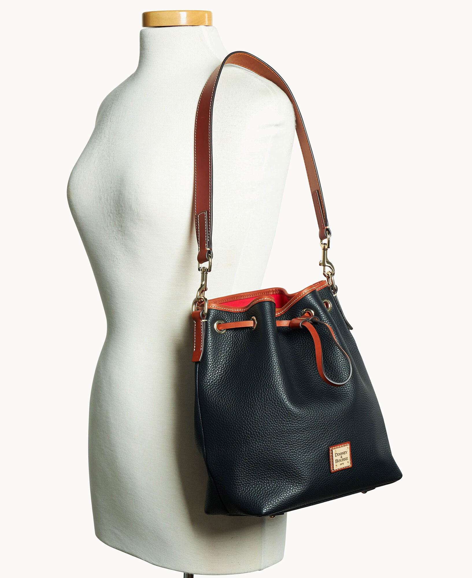 Pebble Grain Drawstring - Image 7