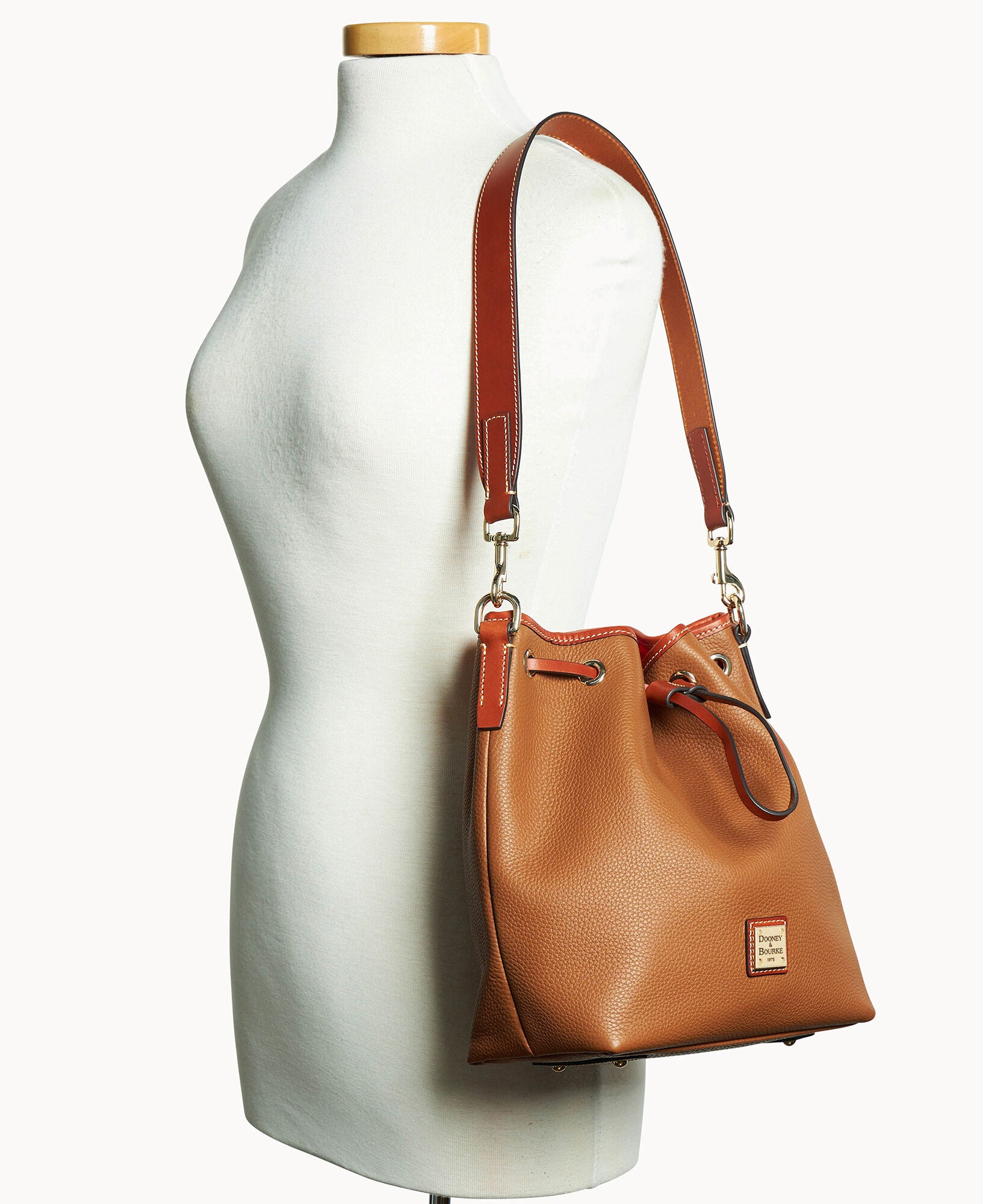 Pebble Grain Drawstring - Image 14