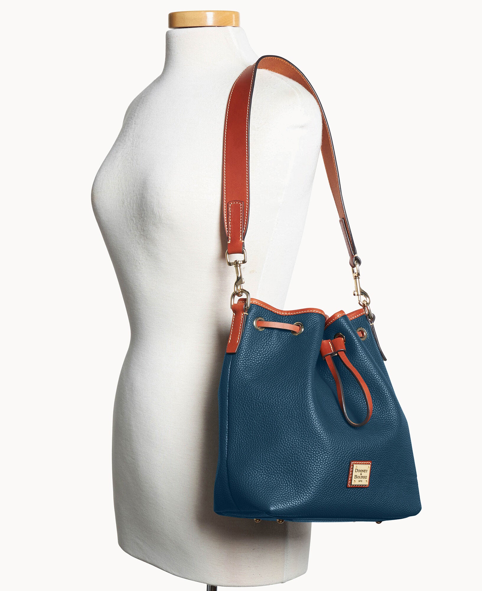 Pebble Grain Drawstring - Image 22