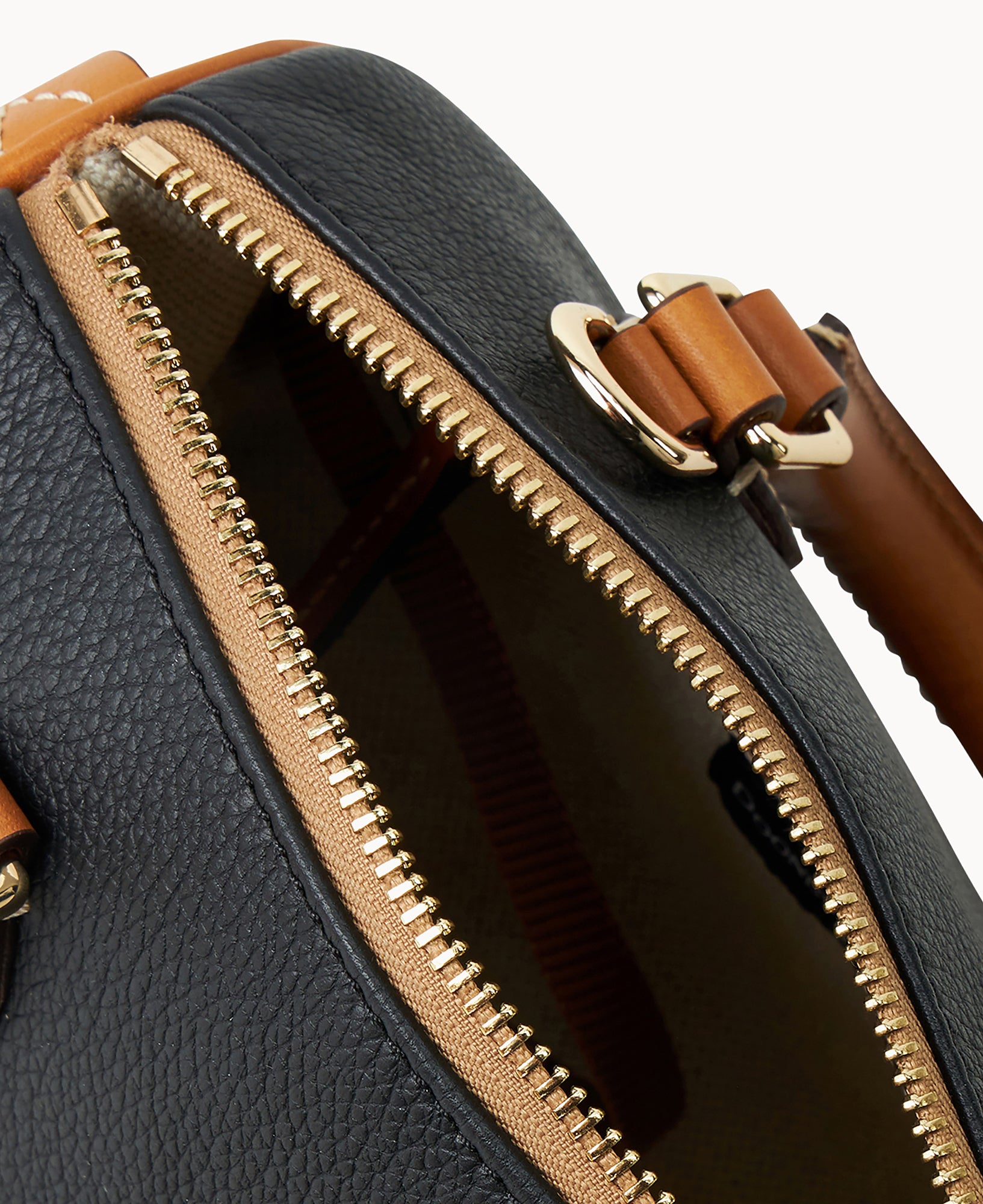 Sorrento Barrel Satchel 20 - Image 6