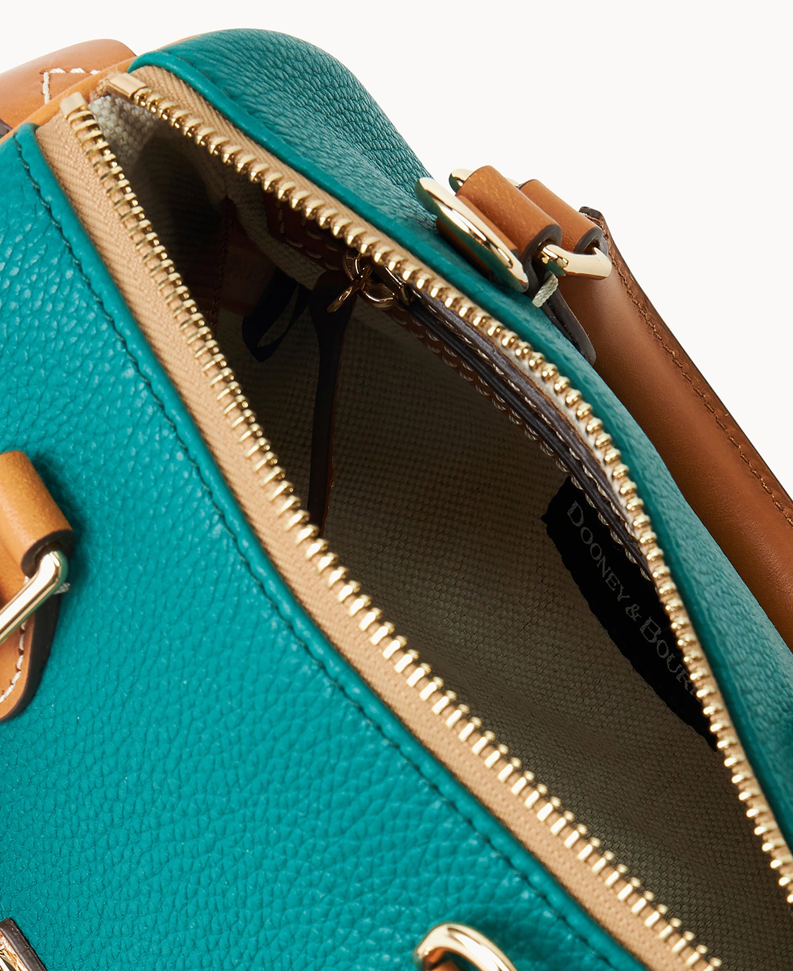 Sorrento Barrel Satchel 20 - Image 22