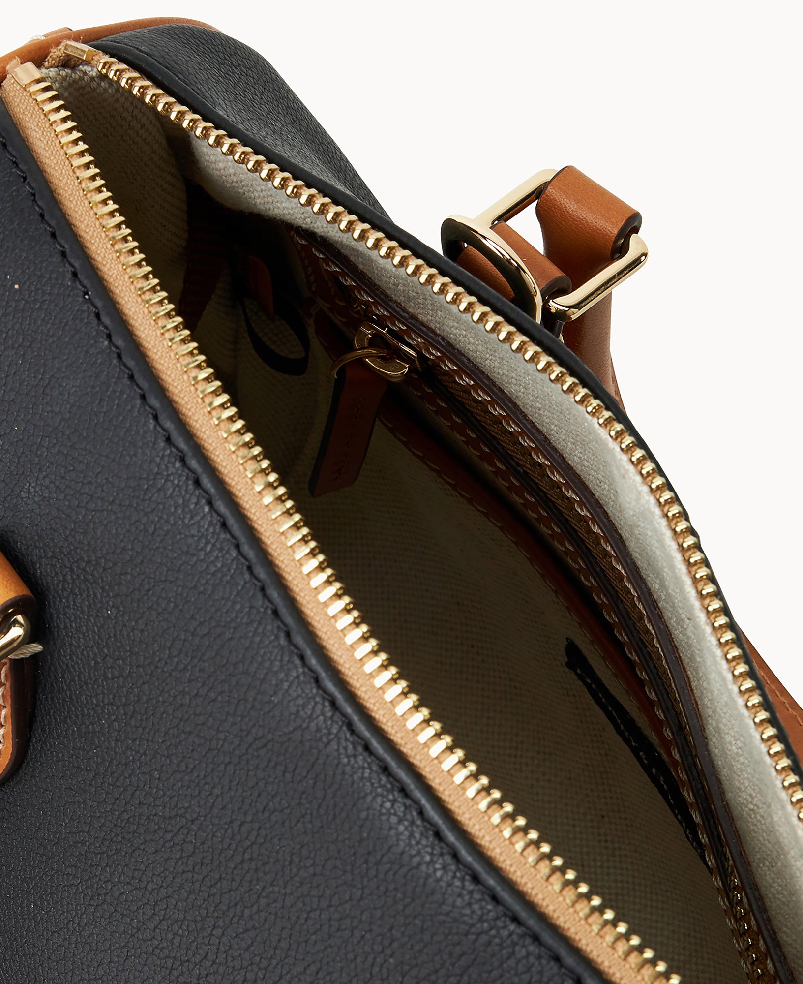 Sorrento Barrel Satchel 25 - Image 6