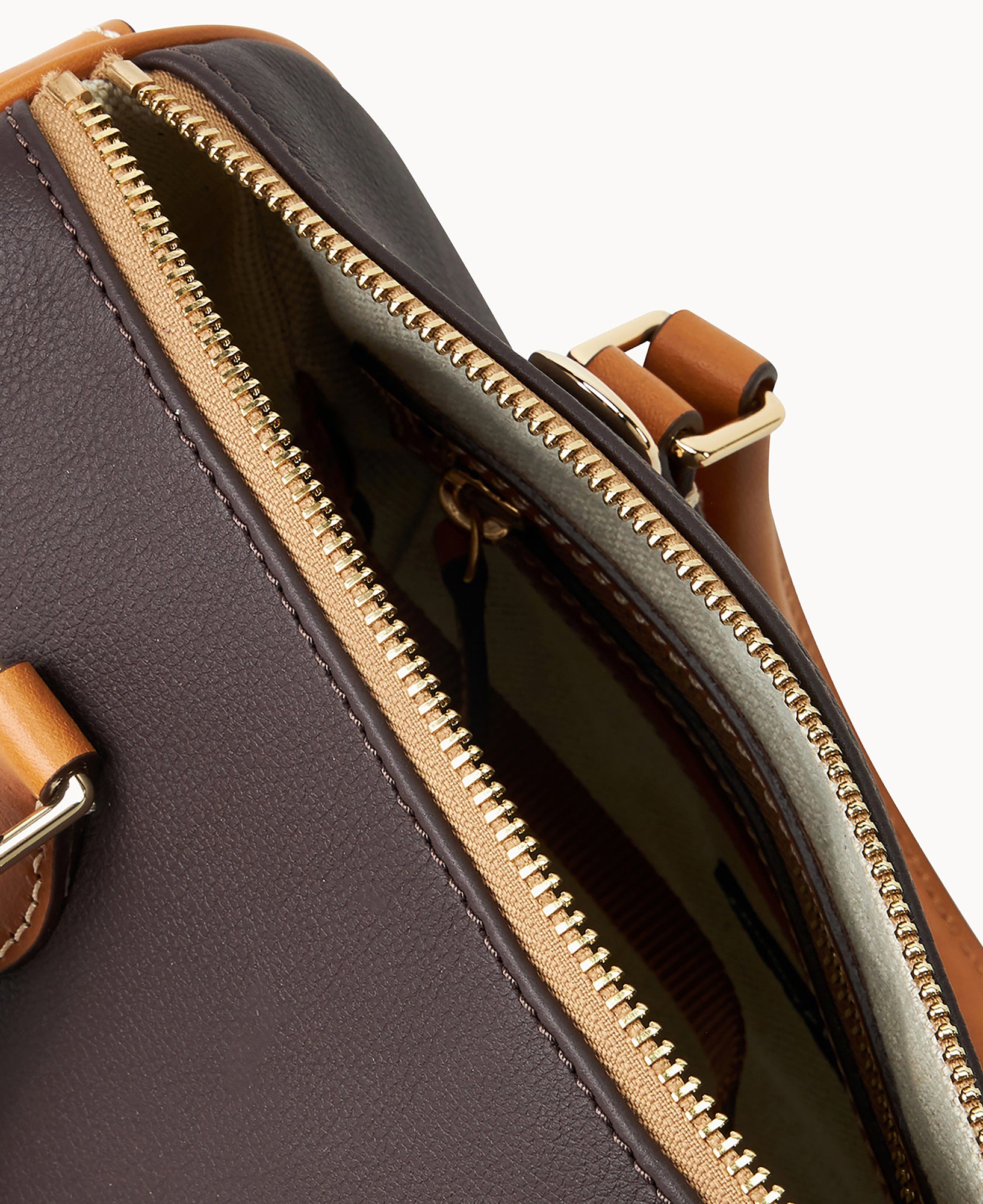 Sorrento Barrel Satchel 25 - Image 10