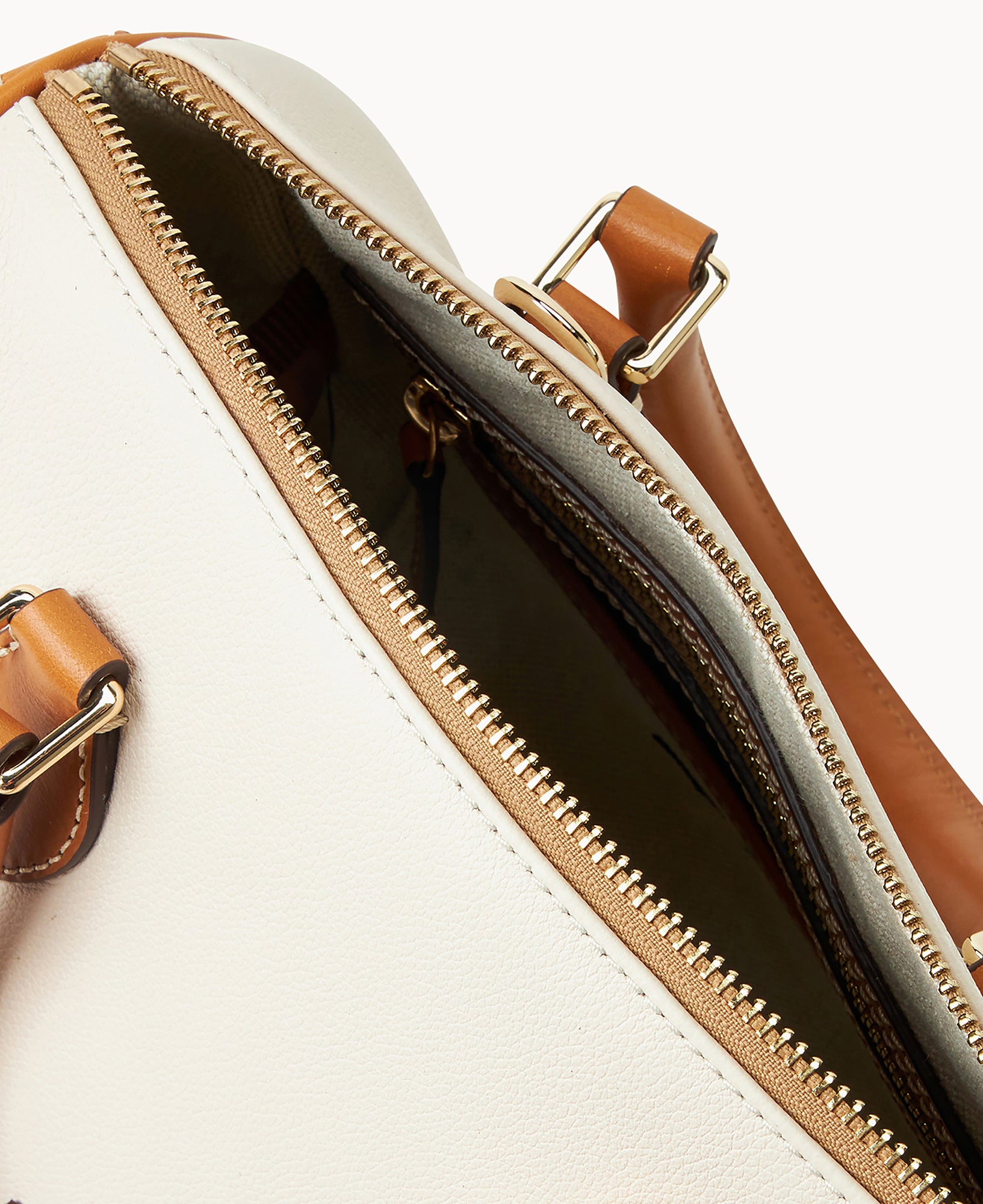 Sorrento Barrel Satchel 25 - Image 14